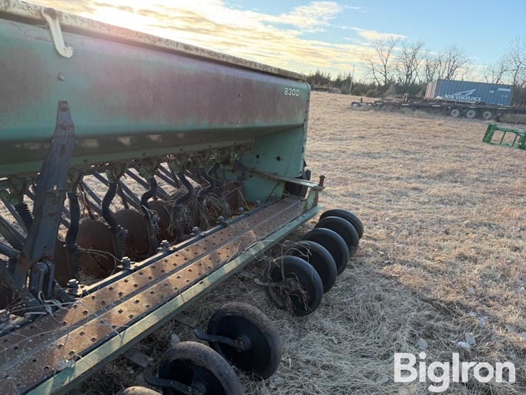 john-deere-8300-image-18