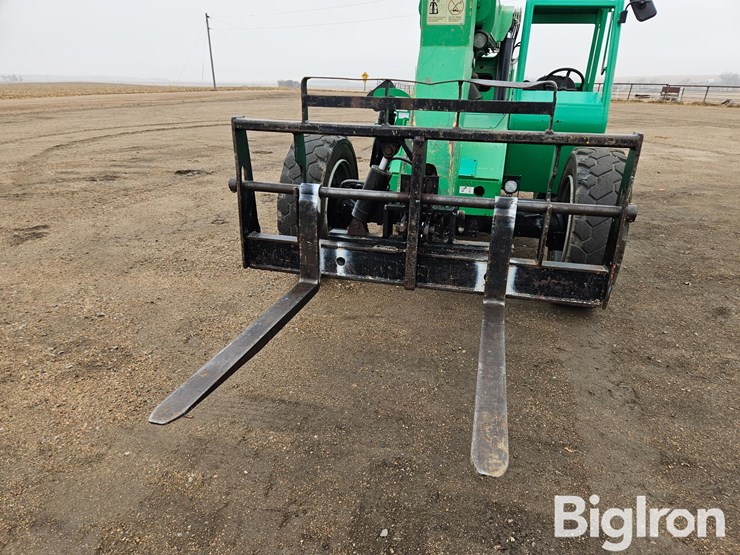 2014-jlg-6036-image-10