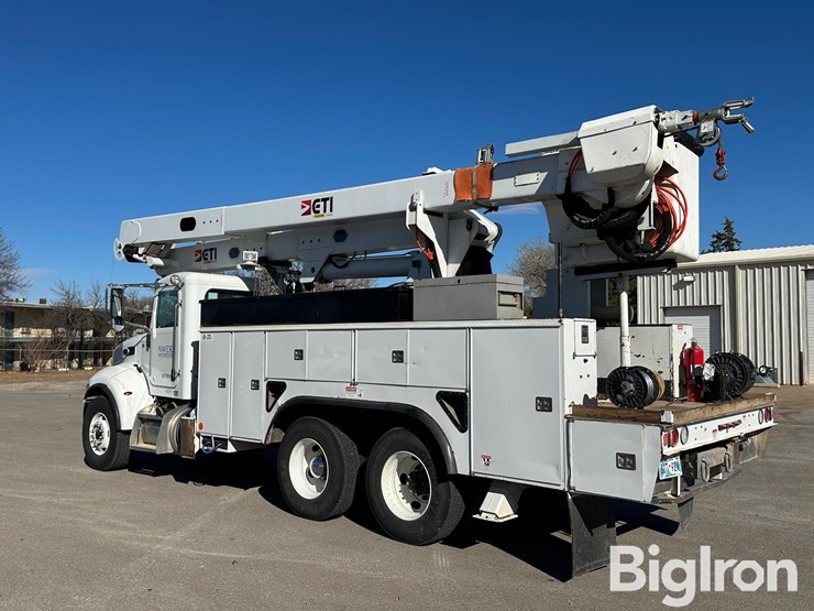 peterbilt-348-image-7