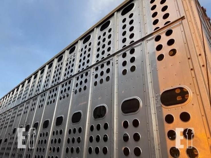 1995-merritt-53-ft-image-6