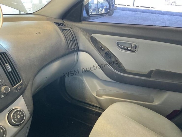 2010-hyundai-elantra-sdn-image-18