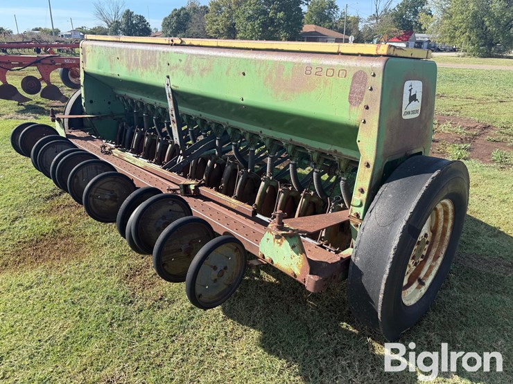 john-deere-8200-image-5
