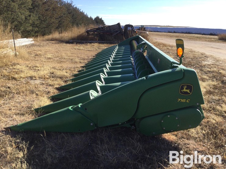 2020-john-deere-716c-image-7