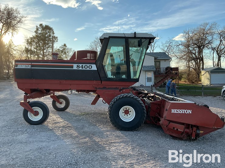 1992-hesston-8400-image-4