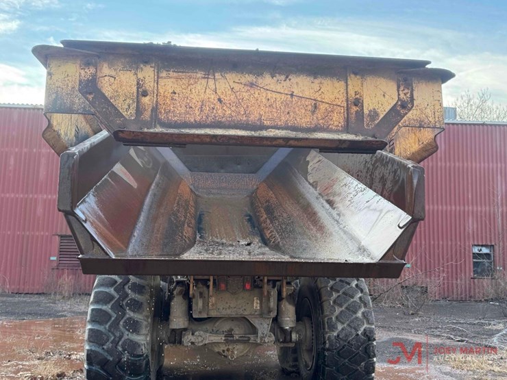 komatsu-hm300-2-image-24