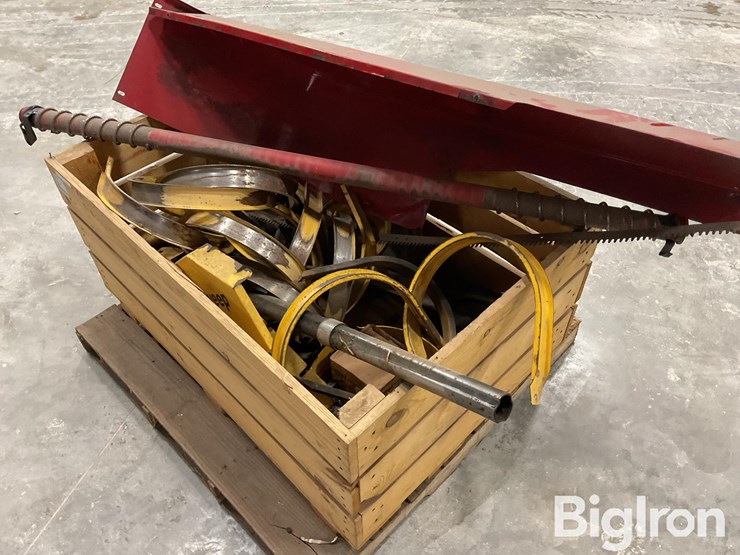 new-holland-br7090-image-1