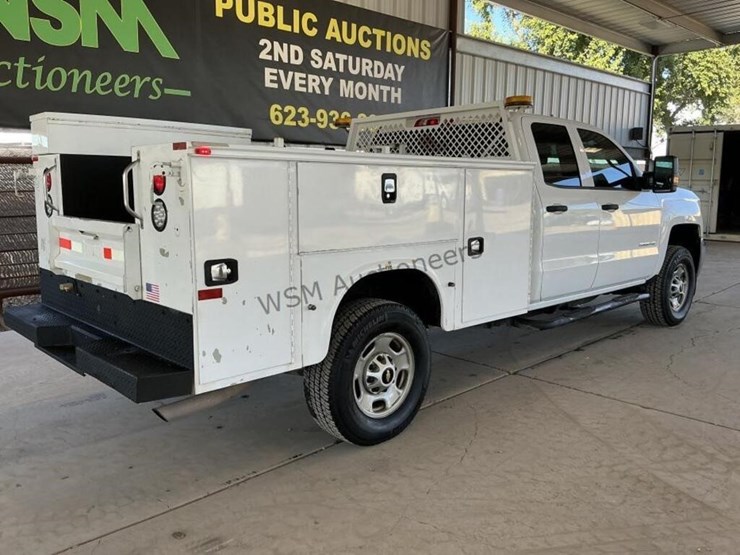 2015-chevrolet-silverado-2500hd-image-7