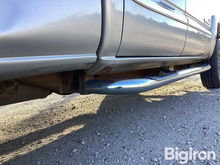 2004-gmc-k2500-image-20