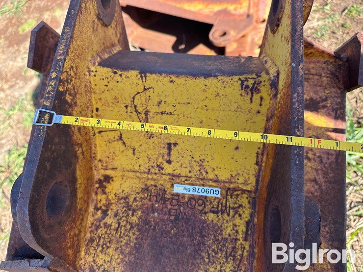massey-ferguson-60-excavator/backhoe-buckets-image-11