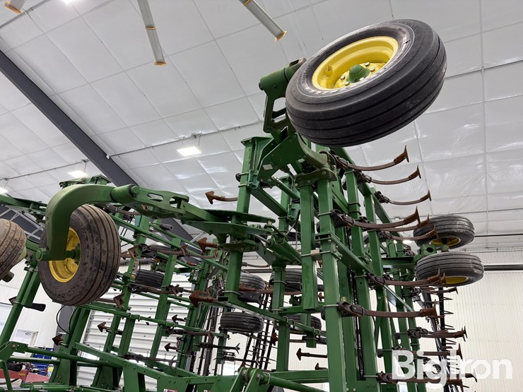 john-deere-2210-image-14