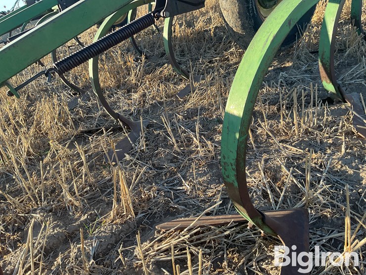 john-deere-100-image-18