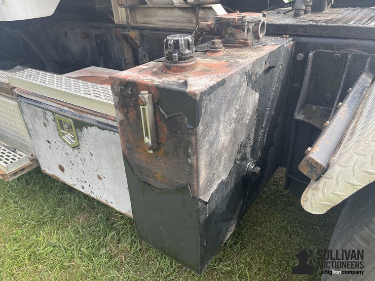 1998-peterbilt-378-image-18