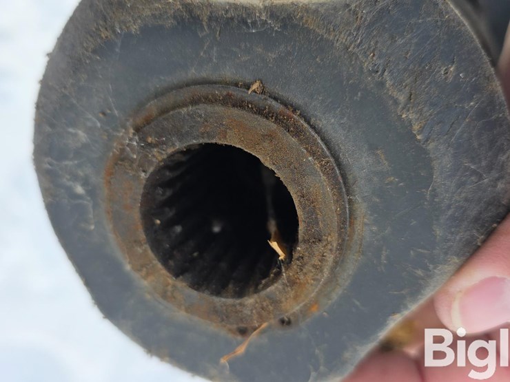 john-deere-300-image-10