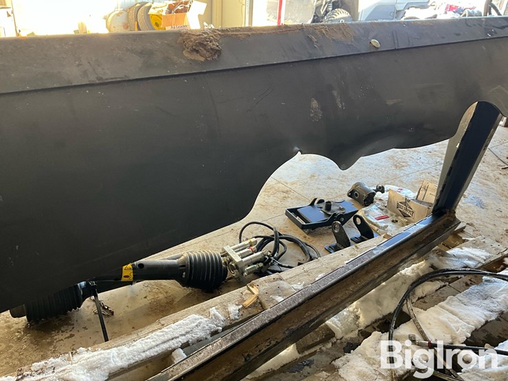 macdon-to-john-deere-combine-transition-plate-image-19