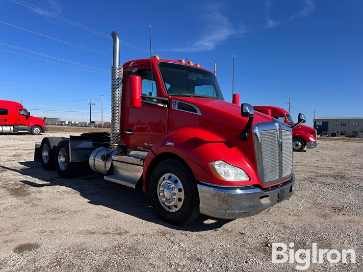 2019-kenworth-t680-image-3