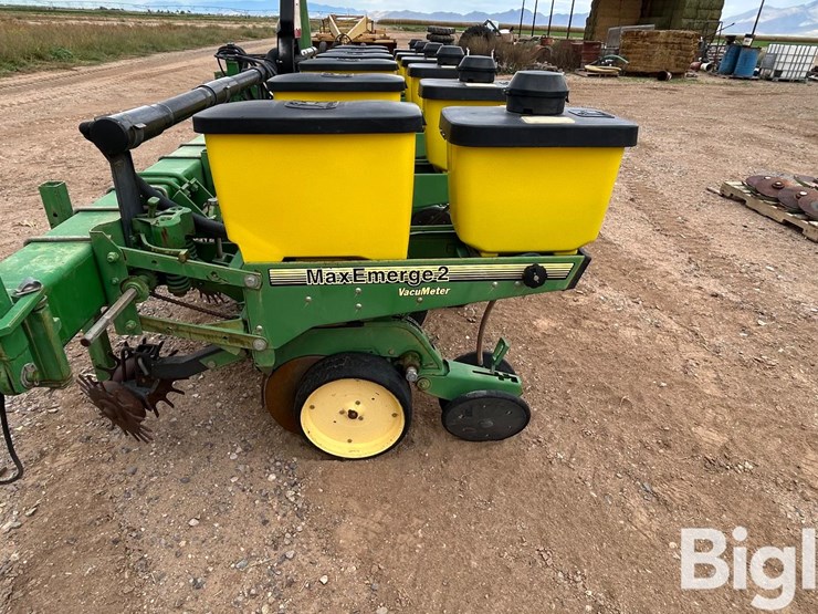 john-deere-7300-image-9