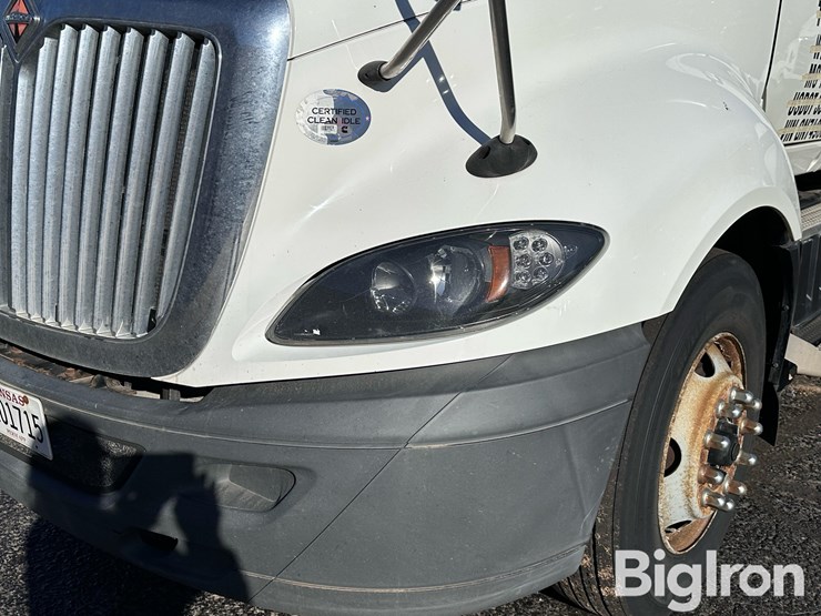 2016-international-prostar-image-13