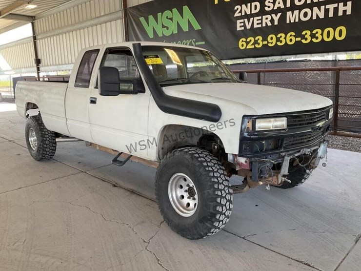 1988-chevrolet-2500-image-2