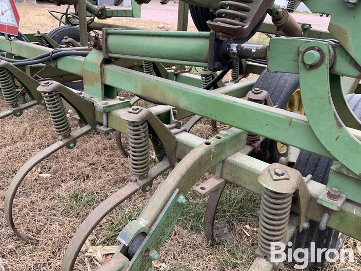 john-deere-18-image-17