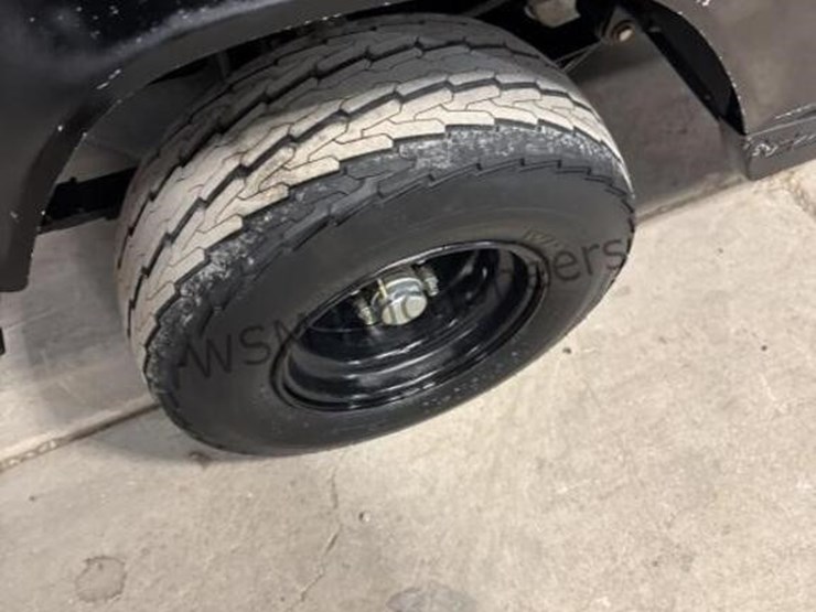 2010-ez-go-sport-2+2-golf-cart-image-8