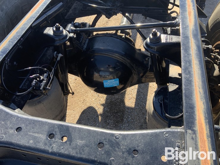 peterbilt-337-image-19