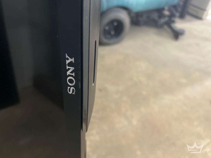 misc-televisions-and-computer-monitors-with-mounts-image-22