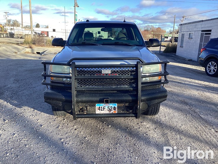 2004-gmc-k2500-image-2