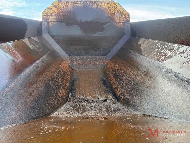 komatsu-hm300-2-image-25