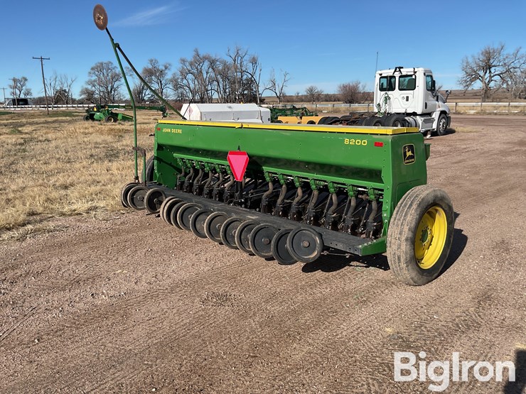john-deere-8200-image-5