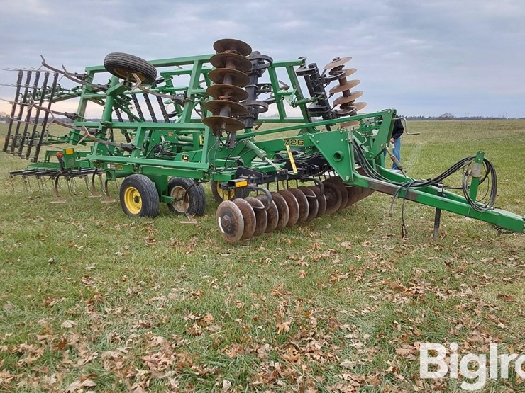john-deere-726-image-3