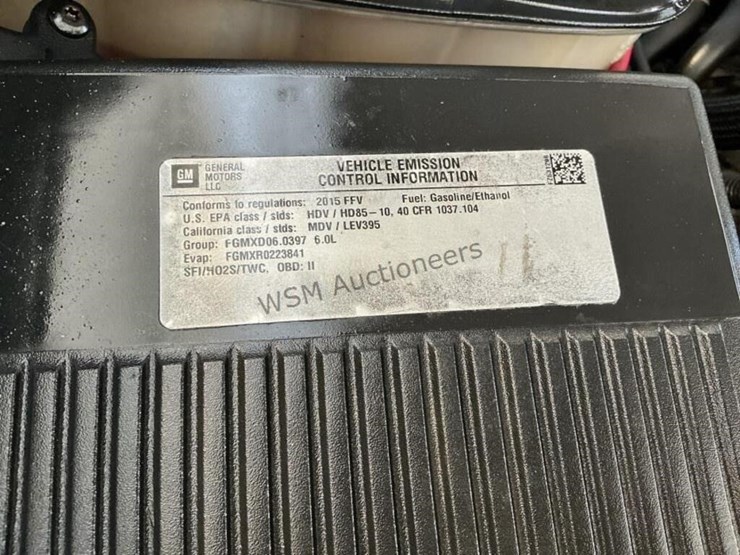 2015-chevrolet-silverado-2500hd-image-15