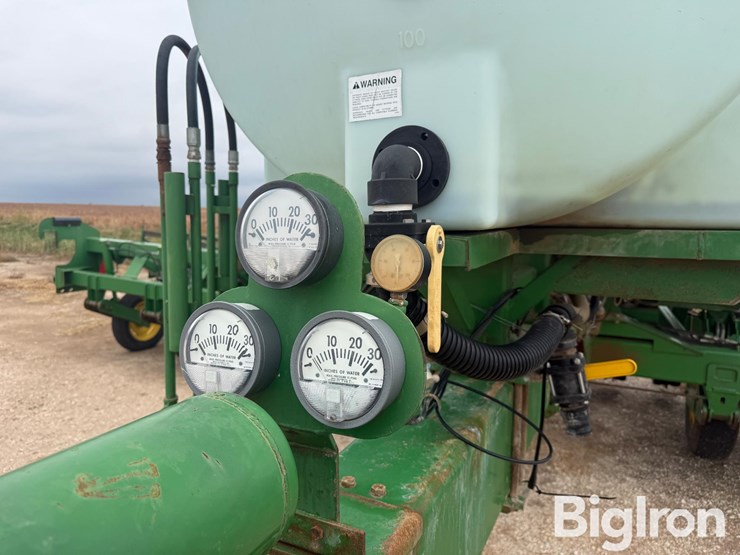 2009-john-deere-1790-ccs-image-12