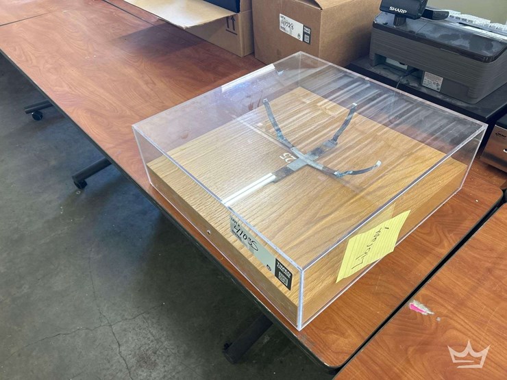 mini-display-case-image-1