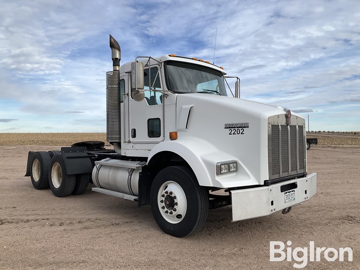 kenworth-t800-image-1