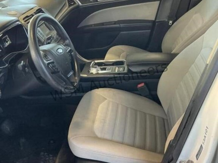 2018-ford-fusion-hybrid-s-sdn-image-19