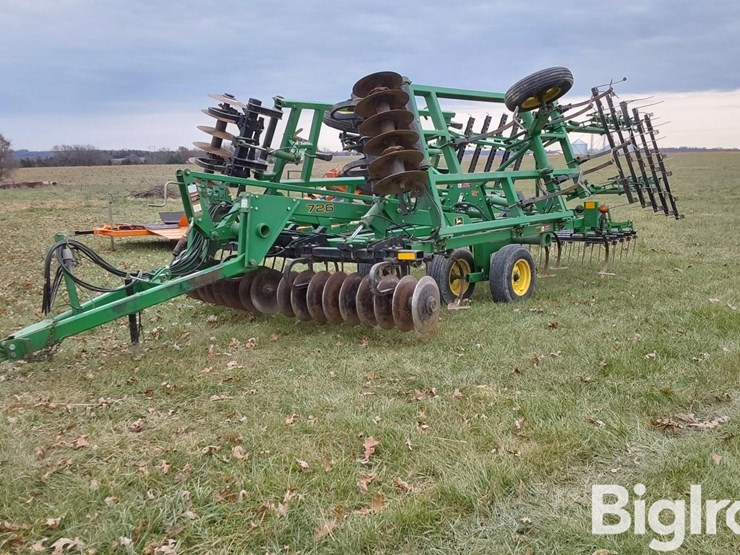 john-deere-726-image-1