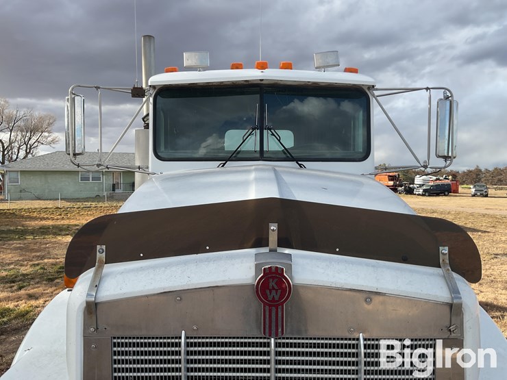 kenworth-t800-image-10