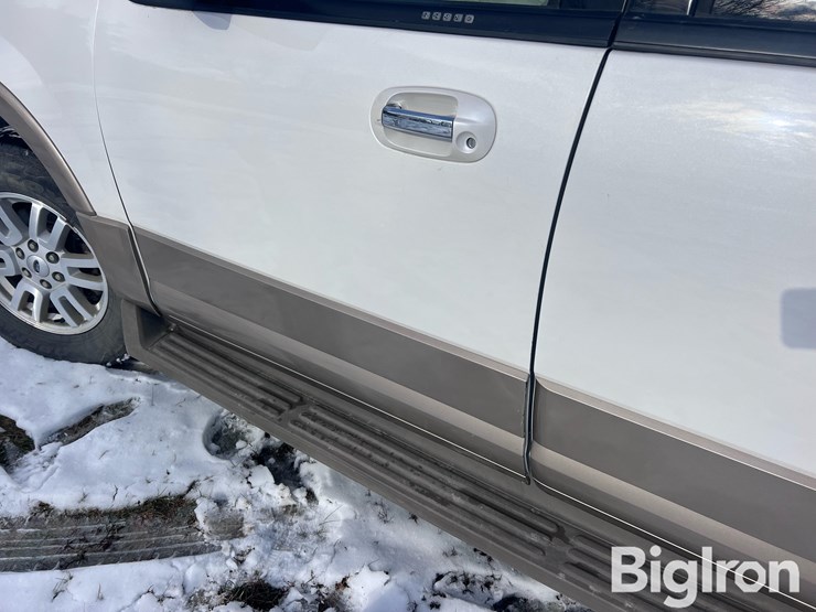 ford-expedition-xlt-image-14