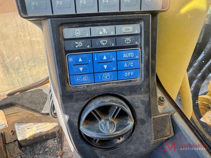 komatsu-pc490-lc-10-image-39