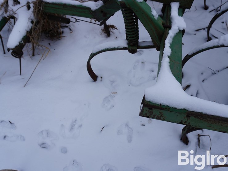 john-deere-24-image-15