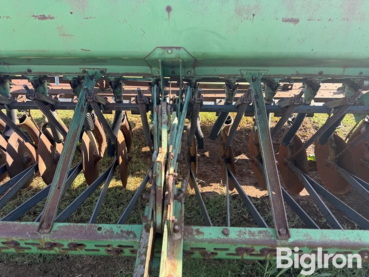 john-deere-8200-image-11