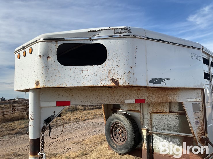 titan-trailer-image-11