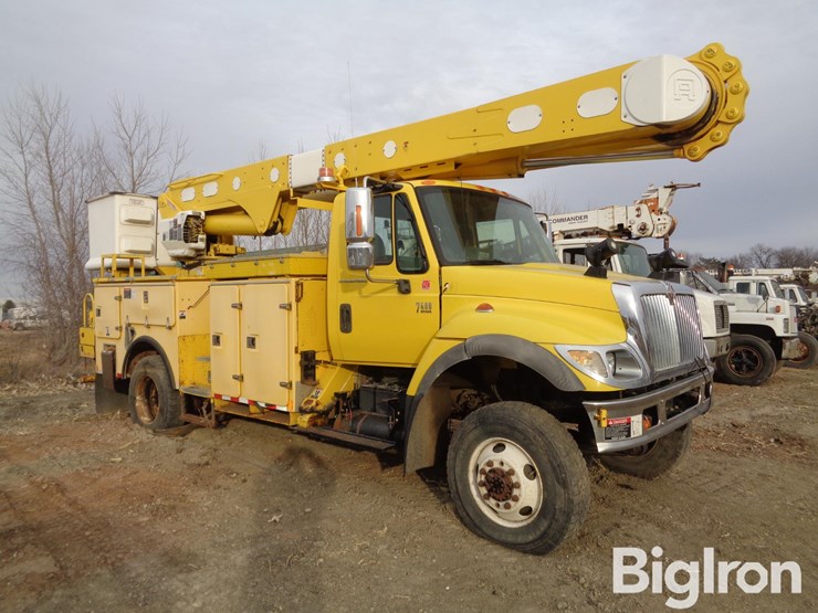 2007-international-7400-image-3