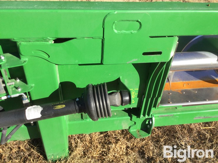 2020-john-deere-716c-image-12