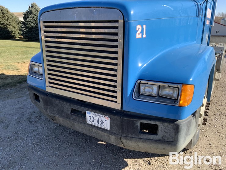 1998-freightliner-fld120-image-11