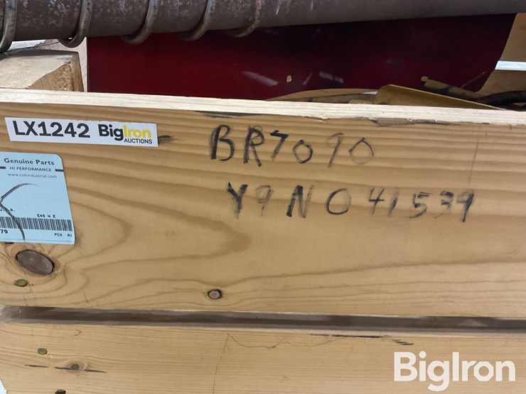 new-holland-br7090-image-14