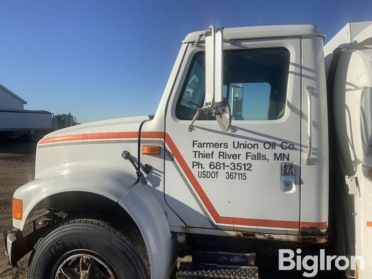 international-4900-image-11