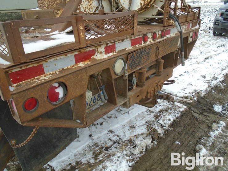 freightliner-fl70-image-9