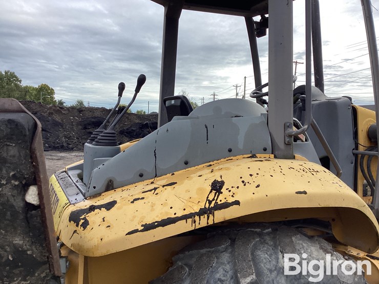 2004-volvo-bl60-image-14