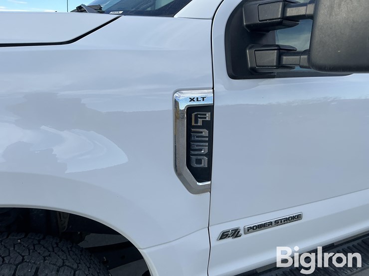 ford-f250-xlt-image-11